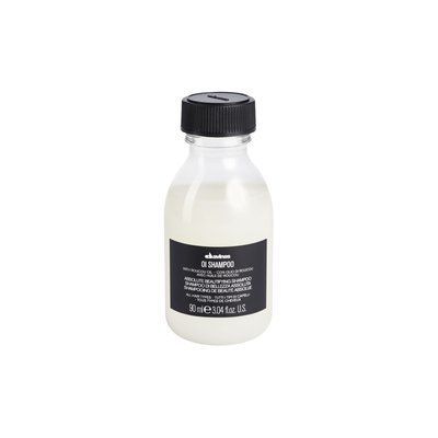 Миниатюра шампуня Davines Oi Absolute Beautifying Shampoo With Roucou Oil, 90 ml